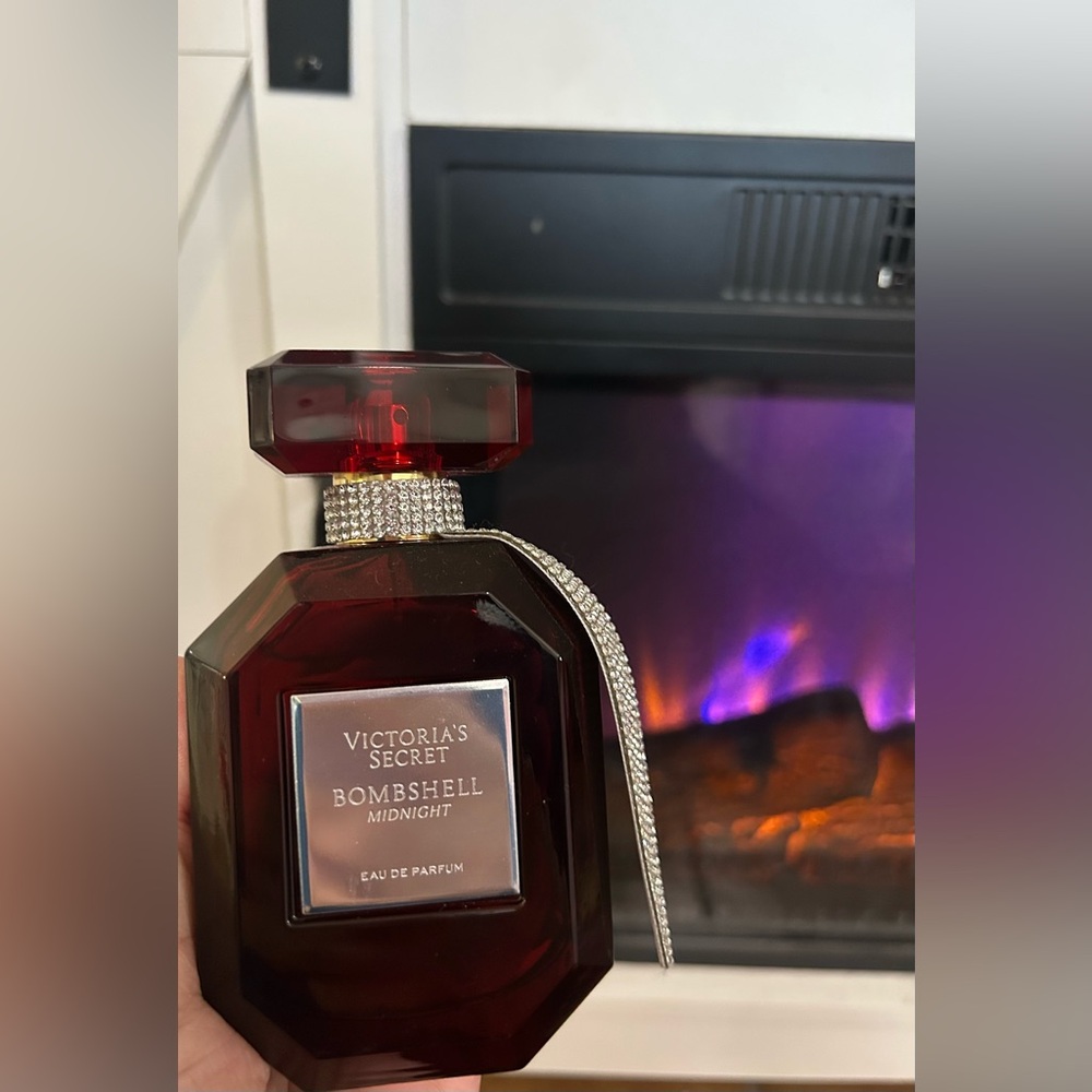 Victoria's Secret Bombshell Midnight Eau de Parfum - Deep Red and Silver